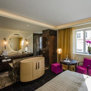 Pokój "Prestige" z łóżkiem king-size